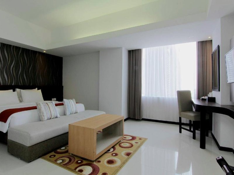 ザ サン ホテル マディウン (The Sun Hotel Madiun)の写真