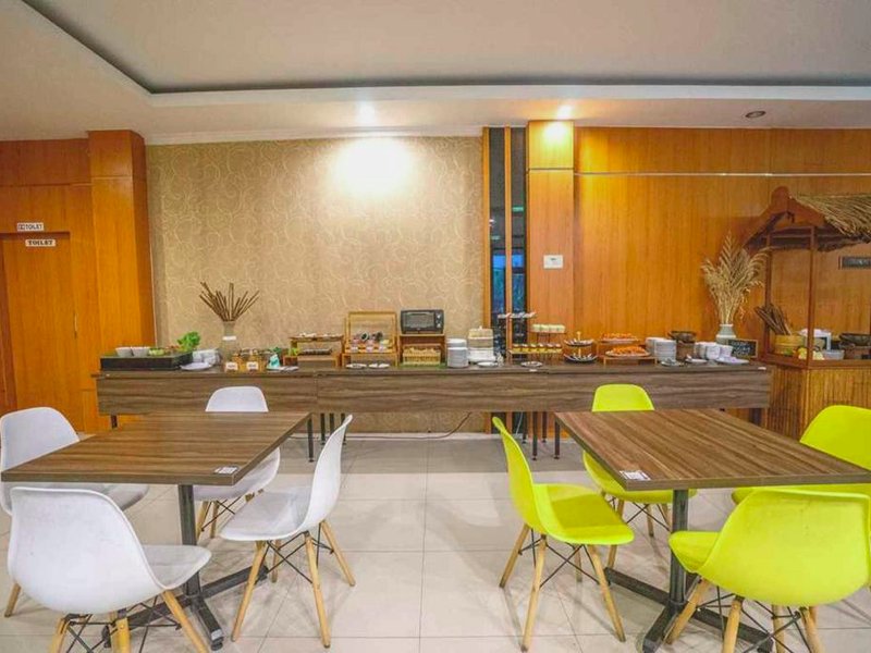 ボテル カルティカ アバディ ホテル (Votel Kartika Abadi Hotel Madiun)の写真