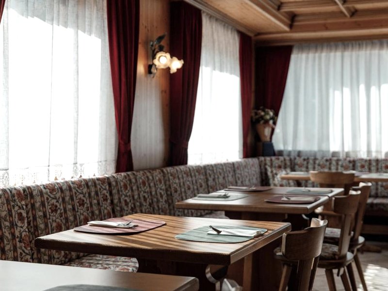 Hotel Al Bivio - Pizzeria, Pool & Saunaの写真