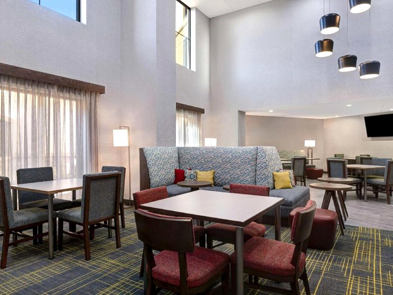 Hampton Inn & Suites Marinaの写真