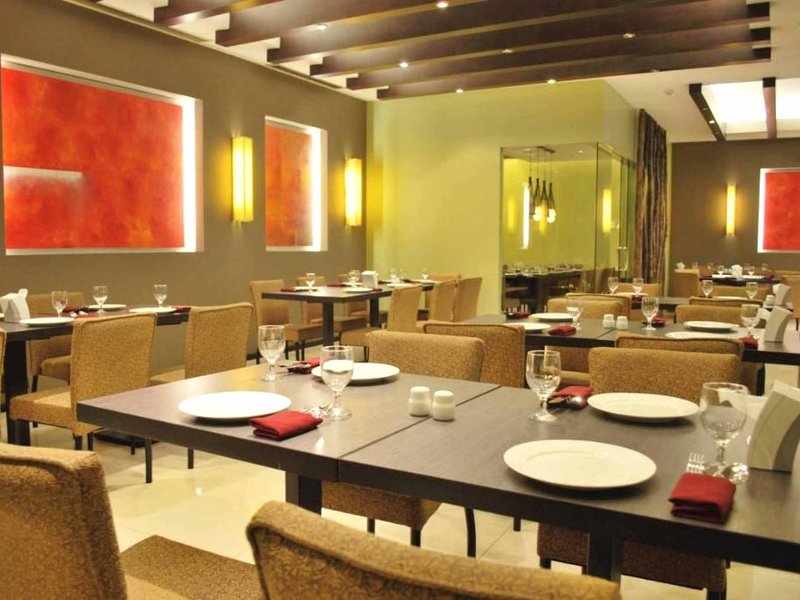 タンザ オアシス ホテル アンド リゾート (Tanza Oasis Hotel And Resort)の写真