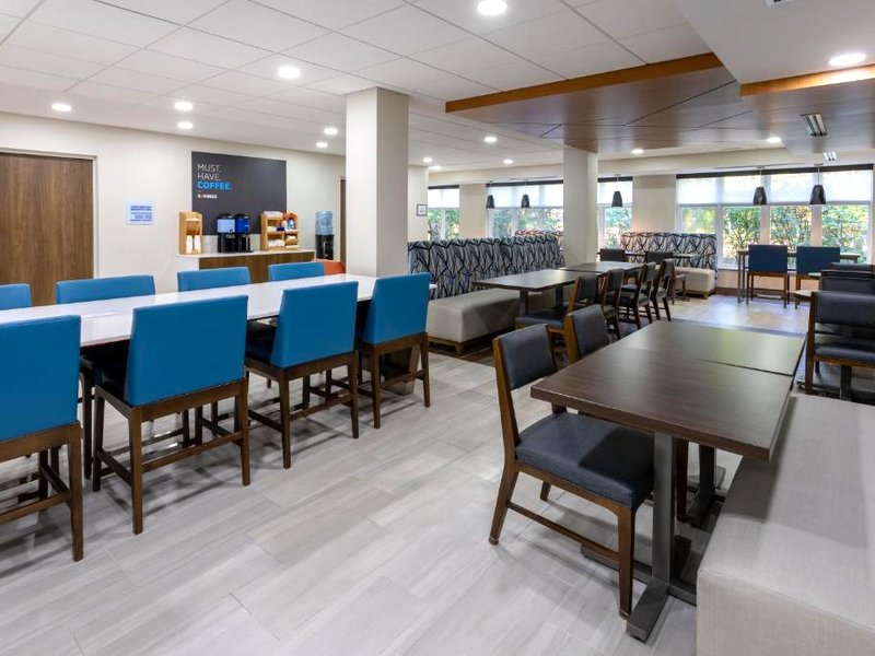 Holiday Inn Express Hotel & Suites Vineland Millville By IHGの写真