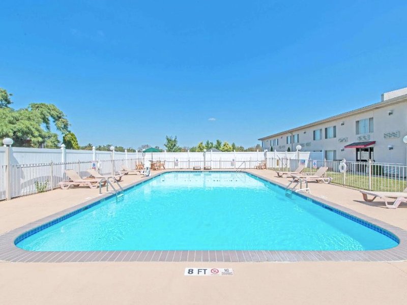 ラマダ バイ ウィンダム バインランド ミルビル エリア (Ramada by Wyndham Vineland Millville Area)の写真