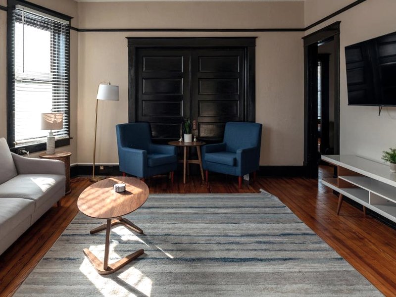 Updated 3 bedroom unit with balcony!の写真