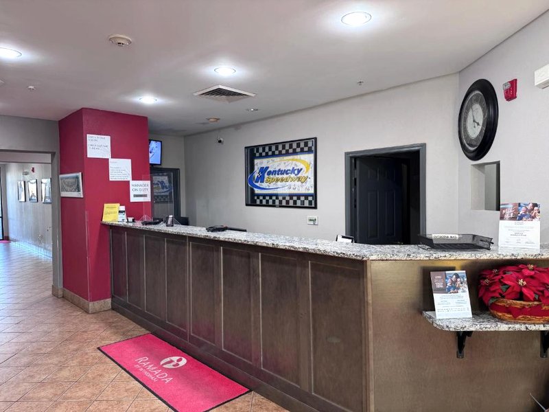 ラマダ バイ ウィンダム スパータ アット スピードウェイ (Ramada by Wyndham Sparta/At Speedway)の写真