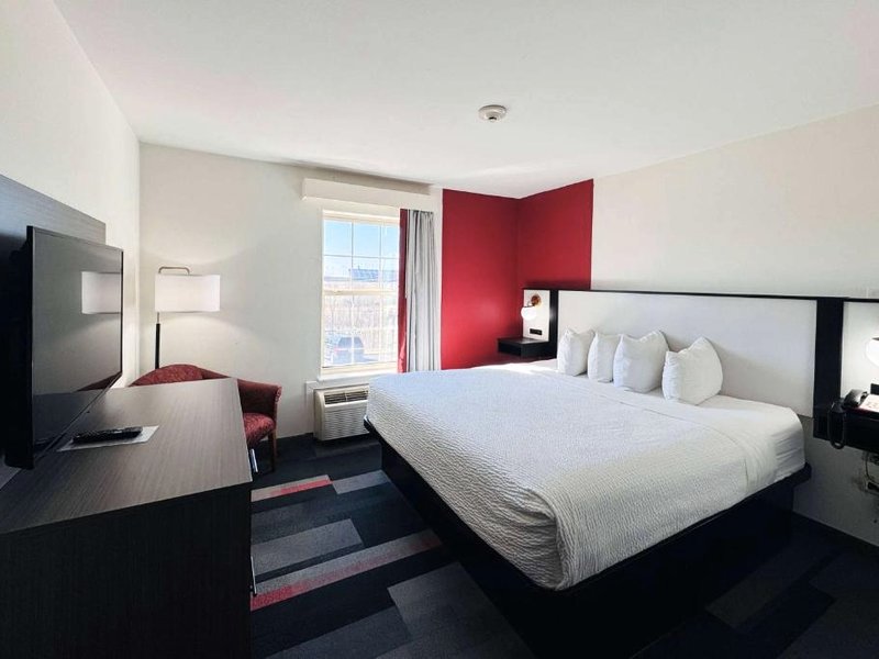 ラマダ バイ ウィンダム スパータ アット スピードウェイ (Ramada by Wyndham Sparta/At Speedway)の写真