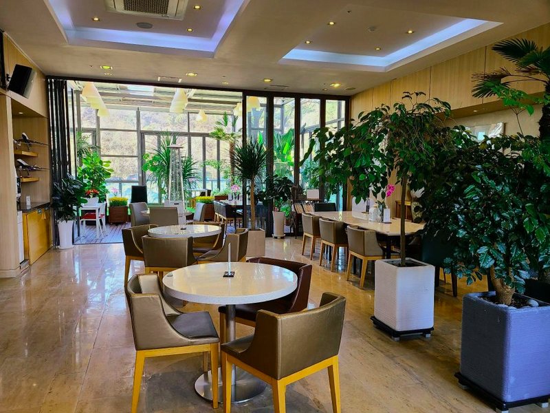 シェルヴィル スパ ツーリスト ホテル (Chereville Spa Tourist Hotel)の写真