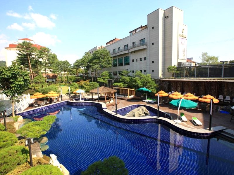 シェルヴィル スパ ツーリスト ホテル (Chereville Spa Tourist Hotel)の写真