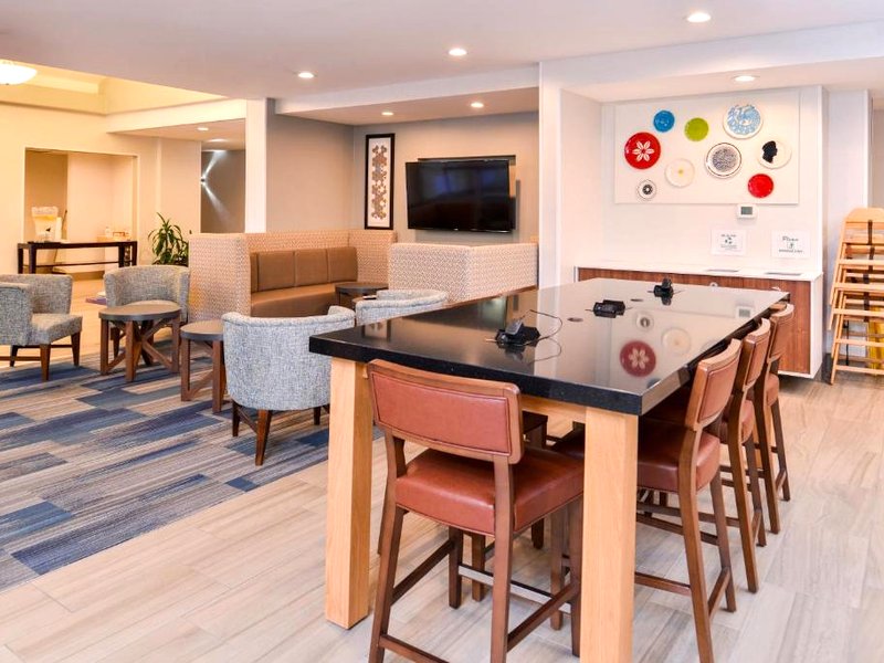 Holiday Inn Express & Suites Lacey – Olympia By IHGの写真
