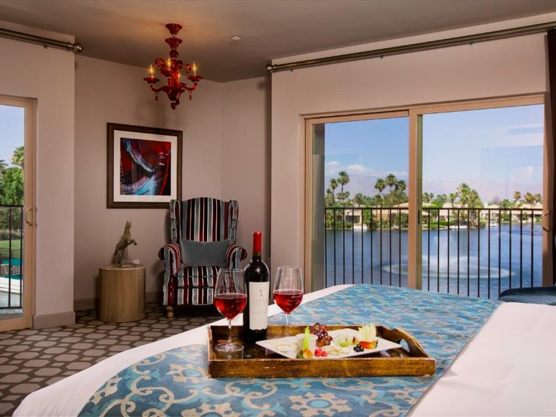 ザ シャトー アット レイク ラ キンタ (The Chateau at Lake La Quinta)の写真