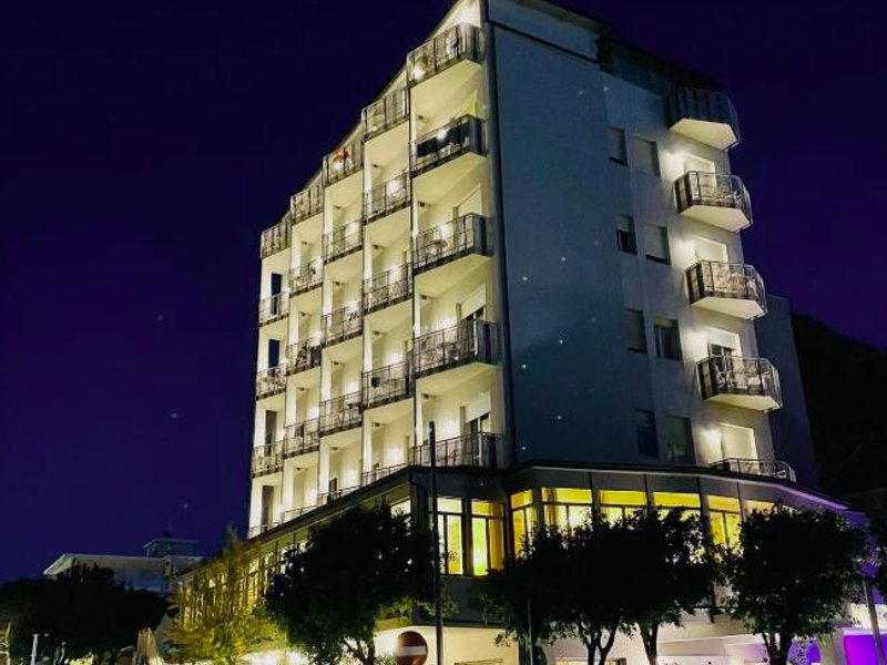 Hotel B&B ViaMare Milano Marittimaの写真