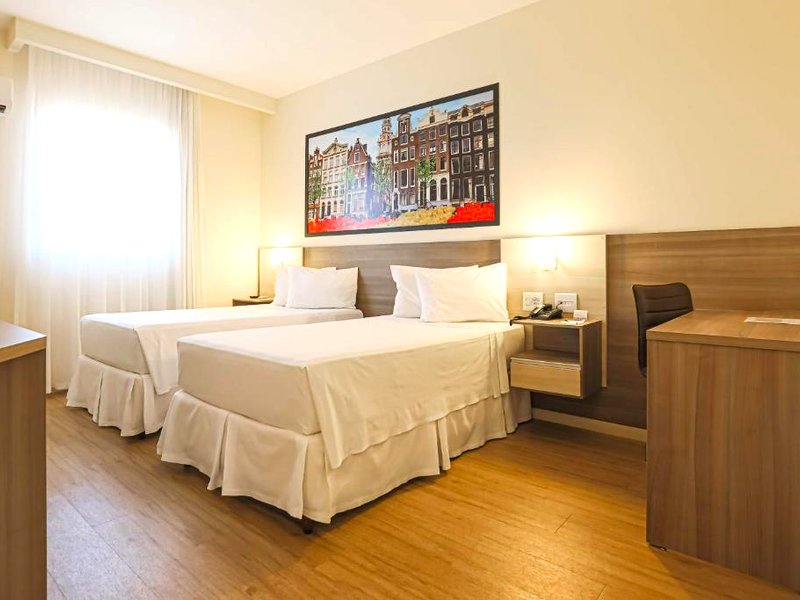 Hotel Amsterdam Montes Clarosの写真