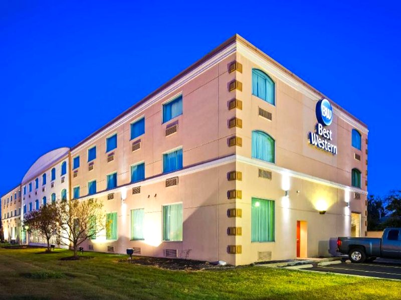 ベストウェスタン エアポート イン アンド スイーツ クリーブランド (Best Western Airport Inn and Suites Cleveland)の写真