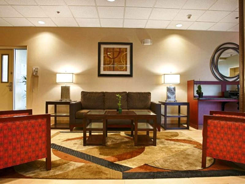 ベストウェスタン エアポート イン アンド スイーツ クリーブランド (Best Western Airport Inn and Suites Cleveland)の写真