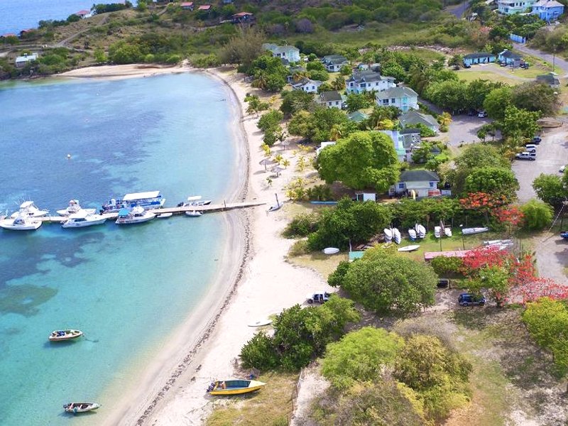 オウアリー ビーチ リゾート (Oualie Beach Resort)の写真