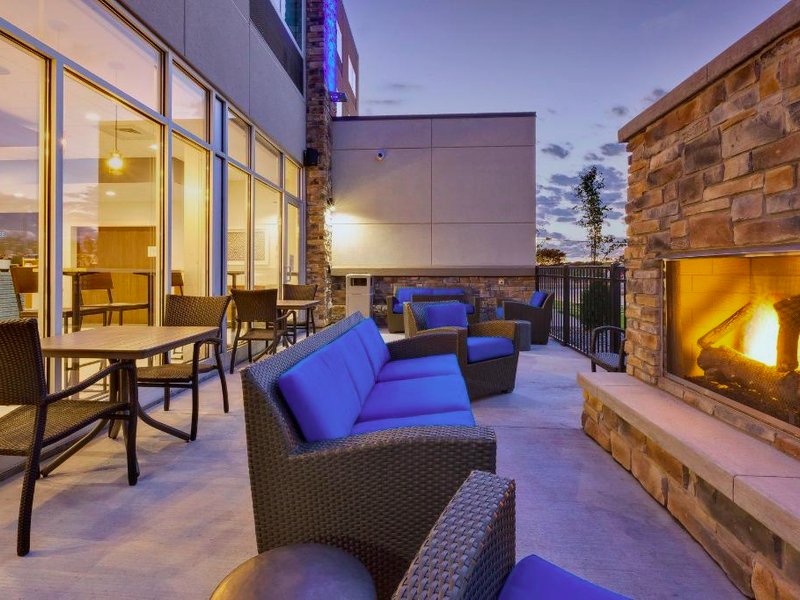 Holiday Inn Express and Suites Eau Claire West I-94 By IHGの写真