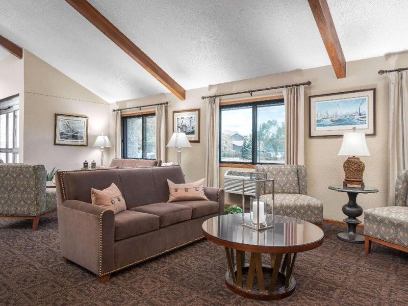 アメリクイン バイ ウィンダム レイク シティ (AmericInn by Wyndham Lake City)の写真