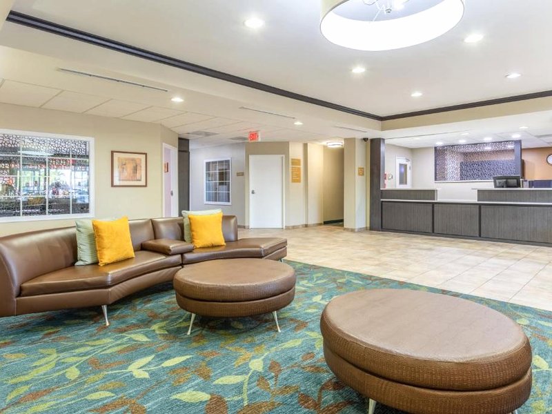Candlewood Suites Aurora-Naperville By IHGの写真
