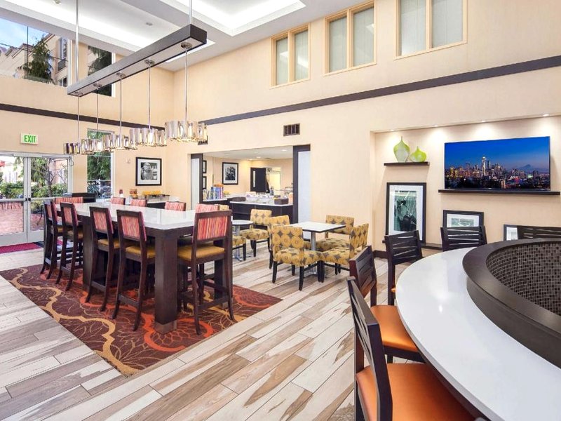 ハンプトン イン & スイーツ シアトル ノース / リンウッド (Hampton Inn & Suites Seattle-North/Lynnwood)の写真