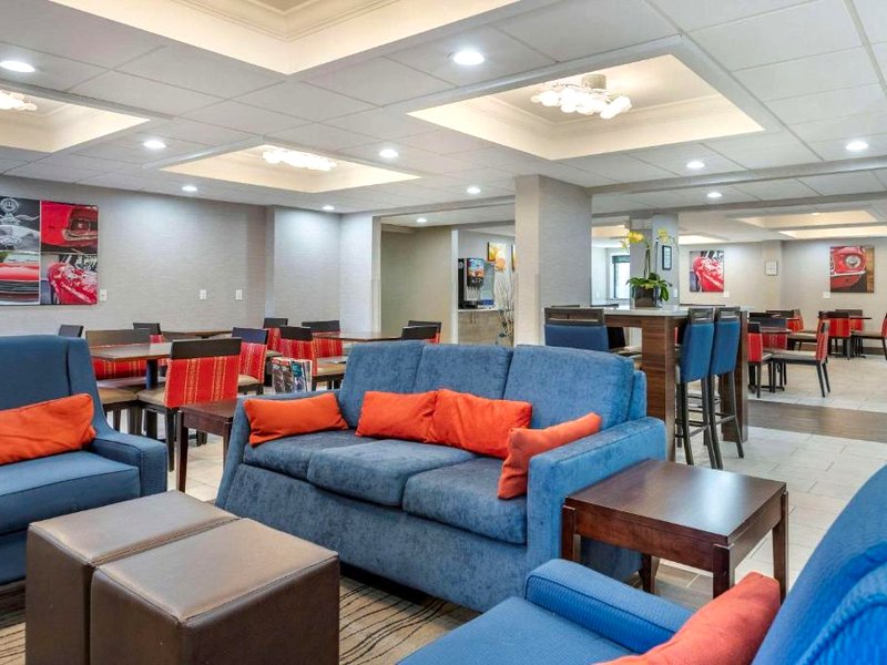 コンフォート イン ニア グリーンフィールド ビレッジ (Comfort Inn Near Greenfield Village)の写真