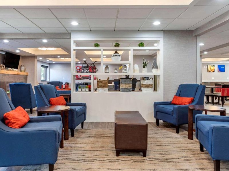 コンフォート イン ニア グリーンフィールド ビレッジ (Comfort Inn Near Greenfield Village)の写真