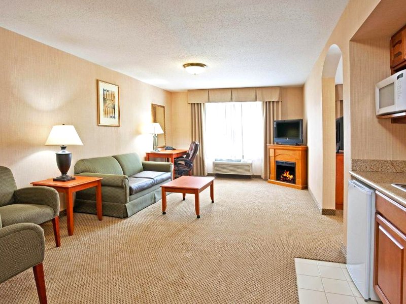 Holiday Inn Express Hotel & Suites Howell By IHGの写真