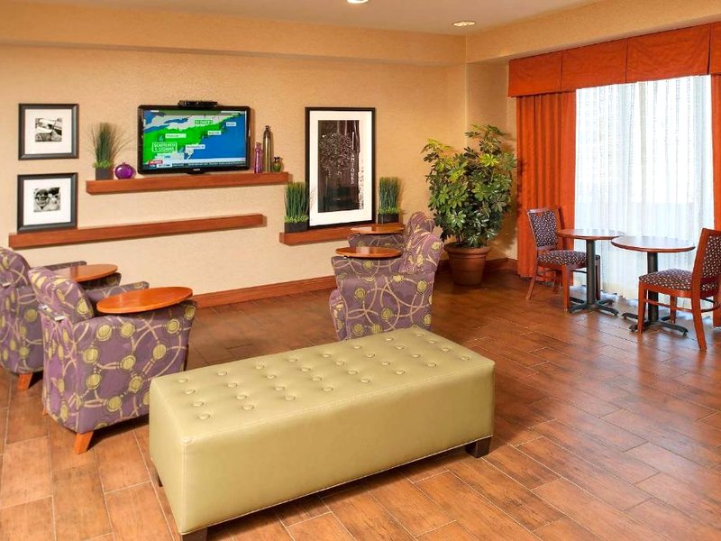ハンプトン イン マコーム (Hampton Inn Macomb)の写真