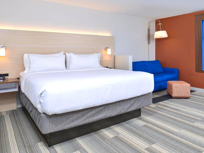 Holiday Inn Express & Suites Brighton South - US 23 By IHGの写真