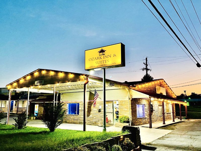 Ozark Inn & Suites                                                              の写真