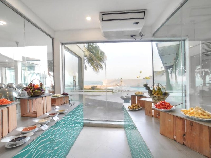 ヒッカドゥワ ビーチ ホテル (Hikkaduwa Beach Hotel)の写真