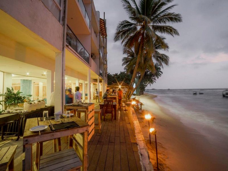 ヒッカドゥワ ビーチ ホテル (Hikkaduwa Beach Hotel)の写真
