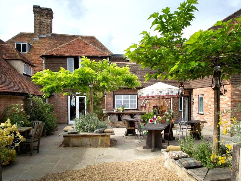ベル イン タイスハースト (Bell In Ticehurst)の写真