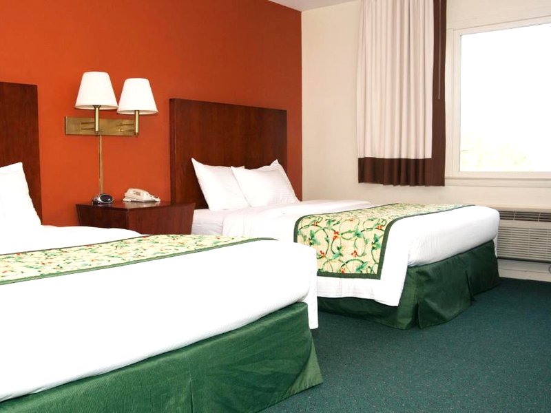 Red Carpet Inn and Suites Plymouthの写真