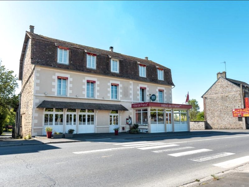Logis Hotel De France- Restaurant GRILLの写真