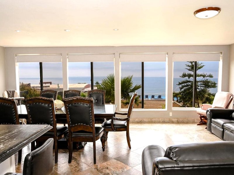 Tritons Place-Half Acre Oceanfront Paradise With Private Pool, Jacuzzi, Fire Pit, Beach Accessの写真