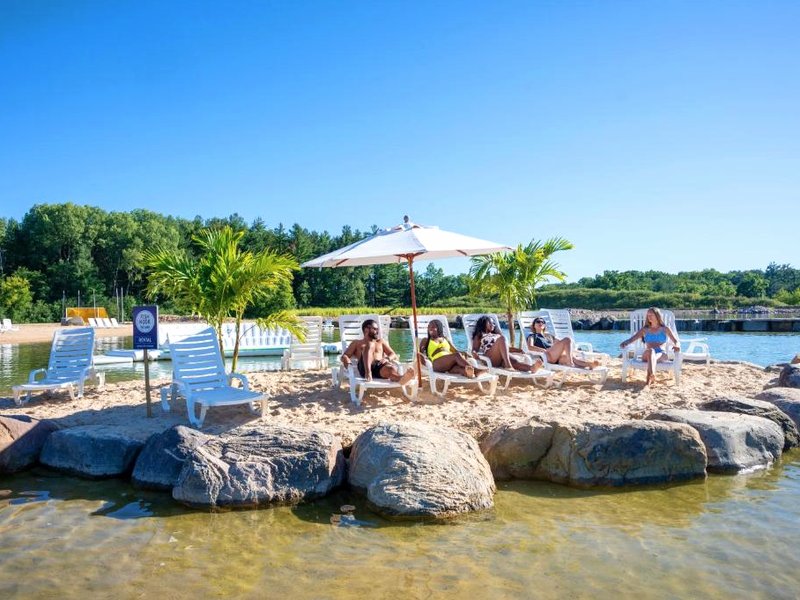Aloha Beach Resortの写真