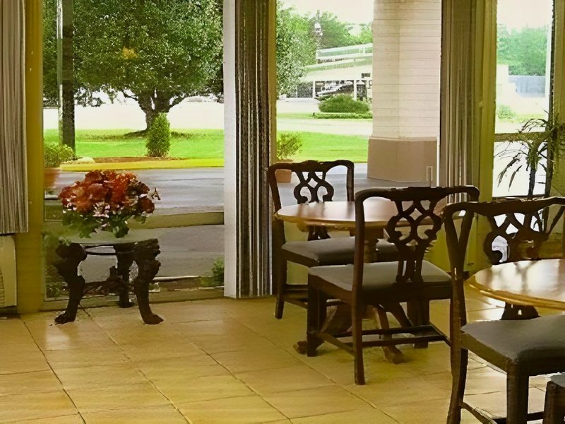 ロードウェイ イン デンマーク ジャクソン (Rodeway Inn Denmark-Jackson)の写真
