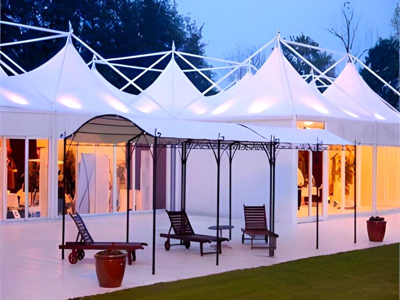 ホテル アベイ デュ ゴルフ ドゥ レシニー (Hotel Abbaye du Golf de Lesigny)の写真