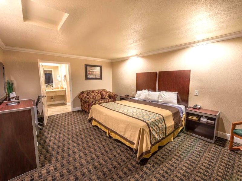 Edgewater Inn Reedleyの写真