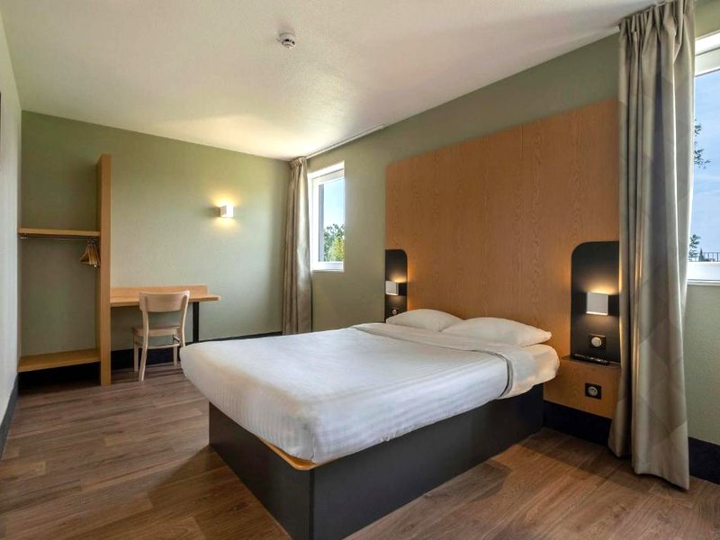 B&B HOTEL Niort Marais Poitevin Estの写真