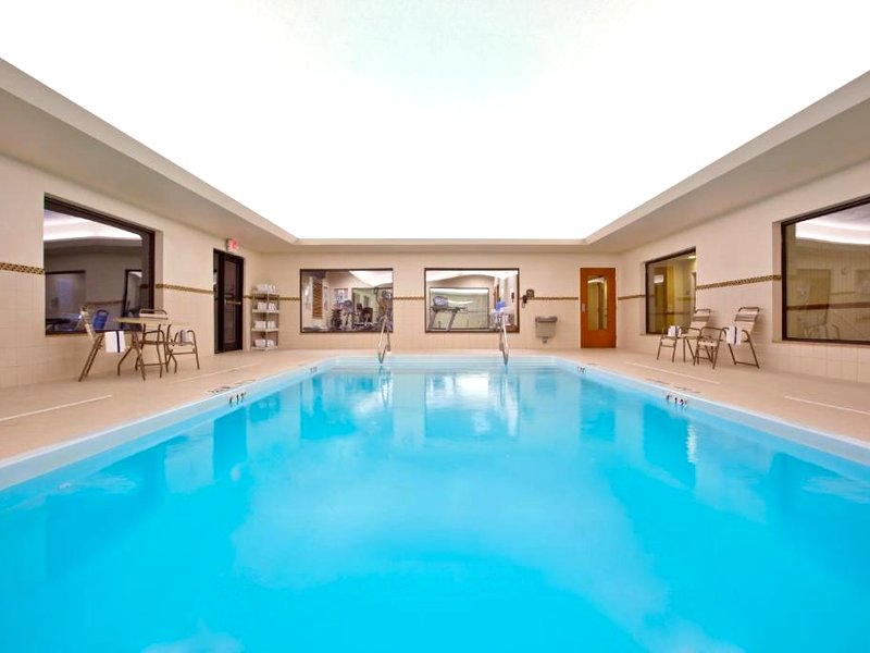 Holiday Inn Express Hotel & Suites Tipp City By IHGの写真