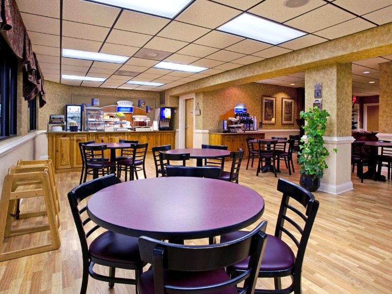 モンクス コーナー イン (Moncks Corner Inn)の写真