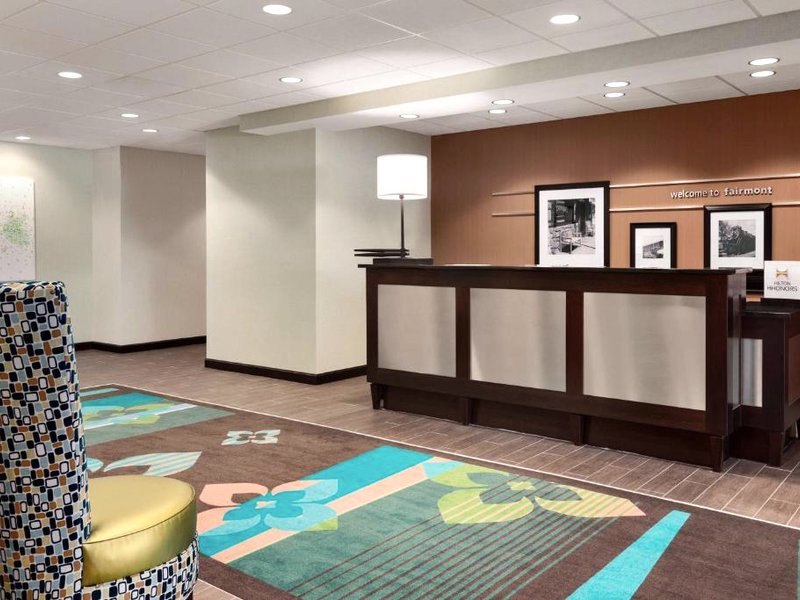 ハンプトン イン フェアモント (Hampton Inn Fairmont)の写真