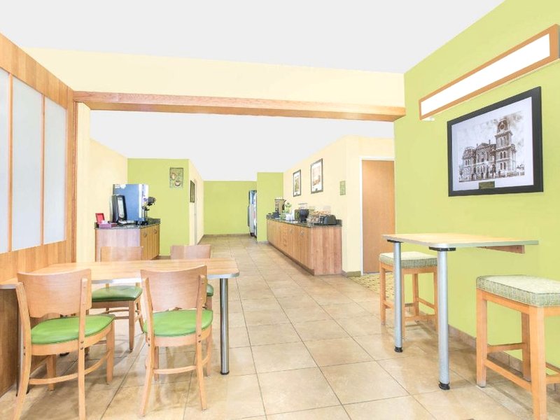 マイクロテル イン&スイーツ バイ ウインダム タスカンビア マッスル ショールズ (Microtel Inn & Suites by Wyndham Tuscumbia/Muscle Shoals)の写真