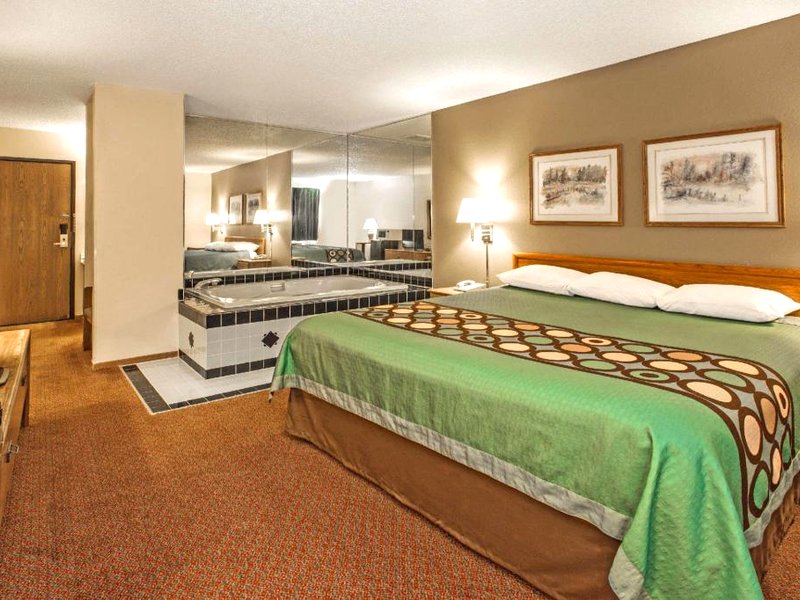 スーパー 8 バイ ウインダム ウォータータウン WI (Super 8 By Wyndham Watertown Wi)の写真