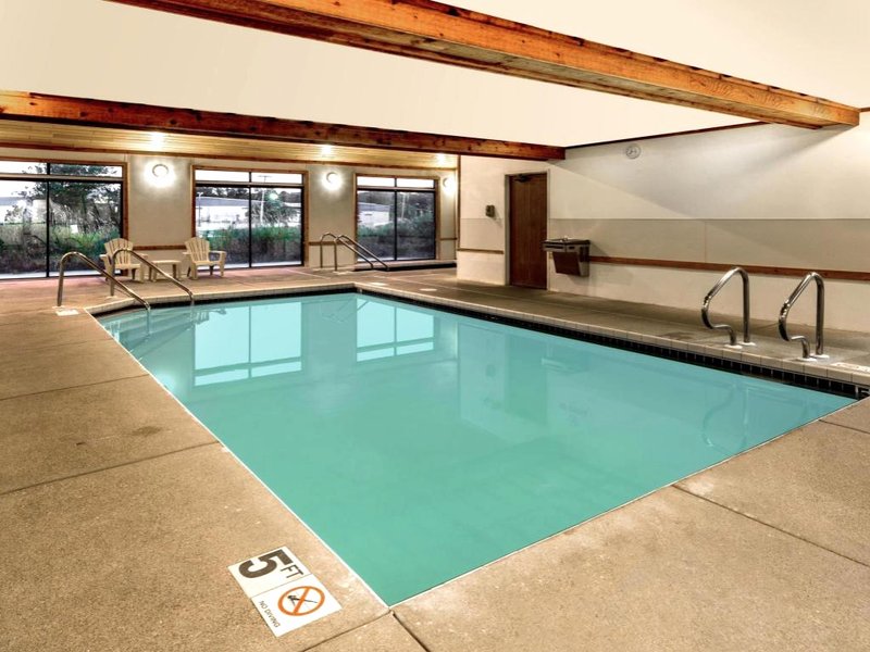 スーパー 8 バイ ウインダム ウォータータウン WI (Super 8 By Wyndham Watertown Wi)の写真