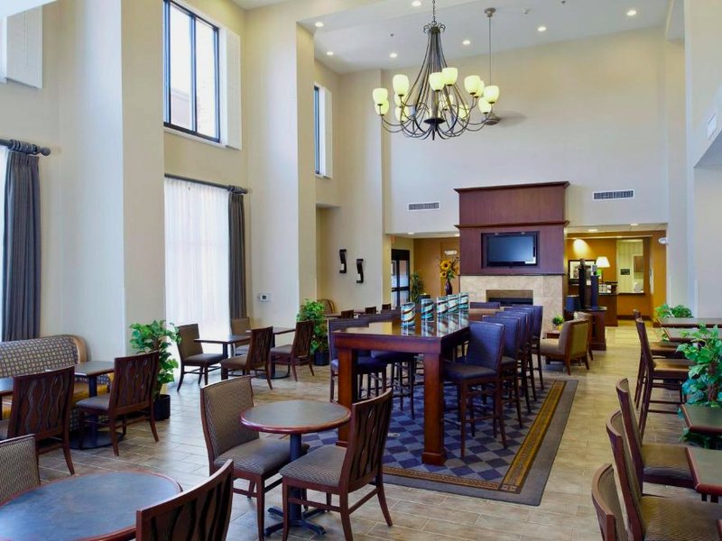 ハンプトン イン アンド スイーツ プレスコットバレー (Hampton Inn and Suites Prescott Valley)の写真