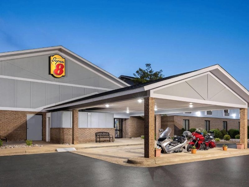 スーパー 8 バイ ウインダム ハリソン AR (Super 8 By Wyndham Harrison Ar)の写真