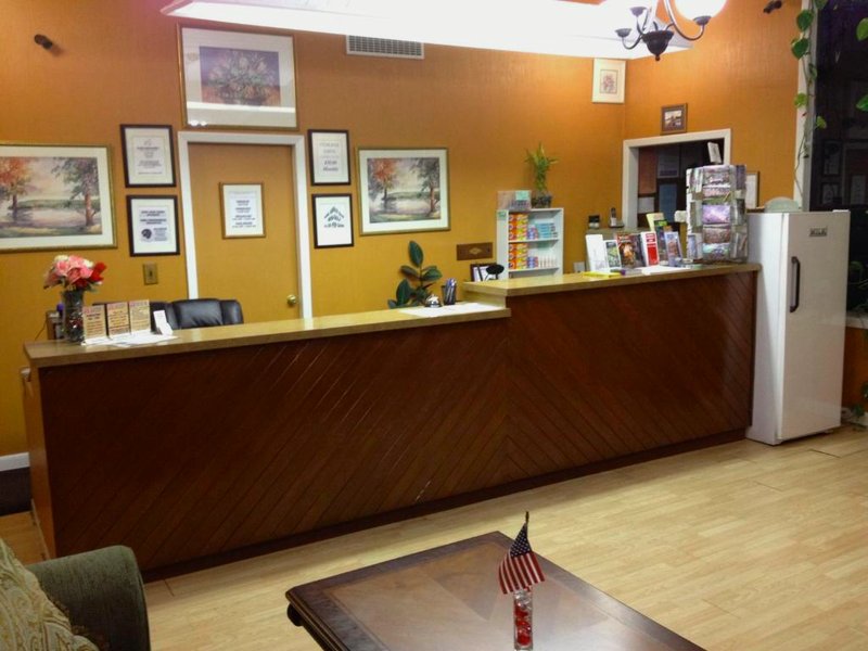 Family Budget Inn Harrisonの写真