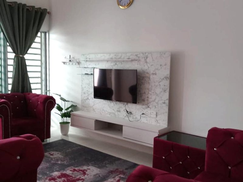 ［ラハト］一軒家（1400m²）｜ 4ベッドルーム／2バスルーム (Homestay Ibu (Muslim Only))の写真